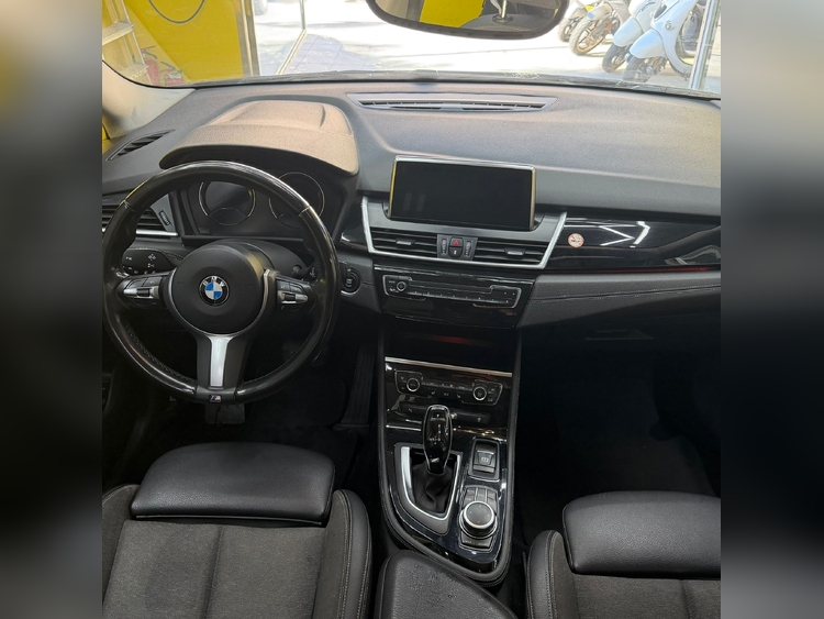 BMW 218 GRAN TOURER foto 3